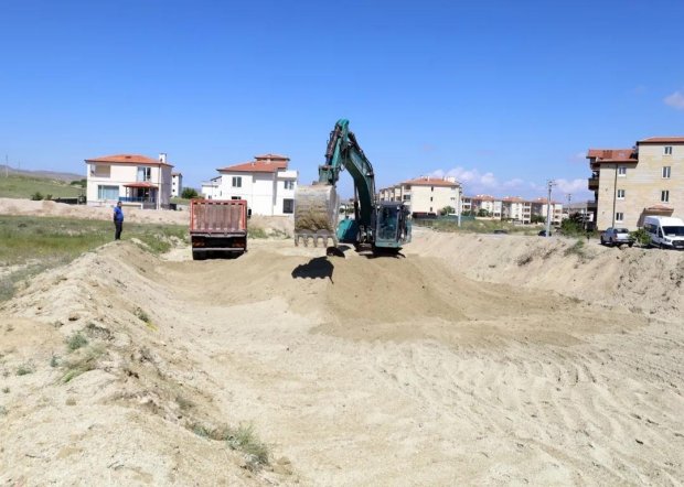 Belediye Başkanımız İlçemiz Genelinde Gerçekleştirilen Çalışmaları Yerinde İnceledi