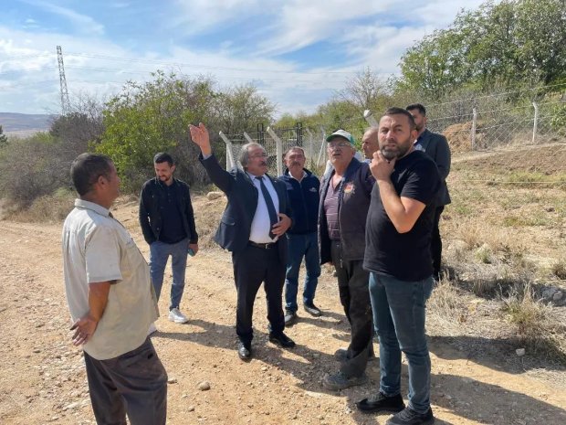 Köybağı, Sarıkaya, Abdalüstü, Çayyüzü ve Kayabaşı mevkilerine ve geniş bir yöreyi kapsayacak alana 3 adet trafo merkezi ile 180 adet aydınlatma direği bulunan enerji ve aydınlatma şebekesi yapımına başlanmıştır.
