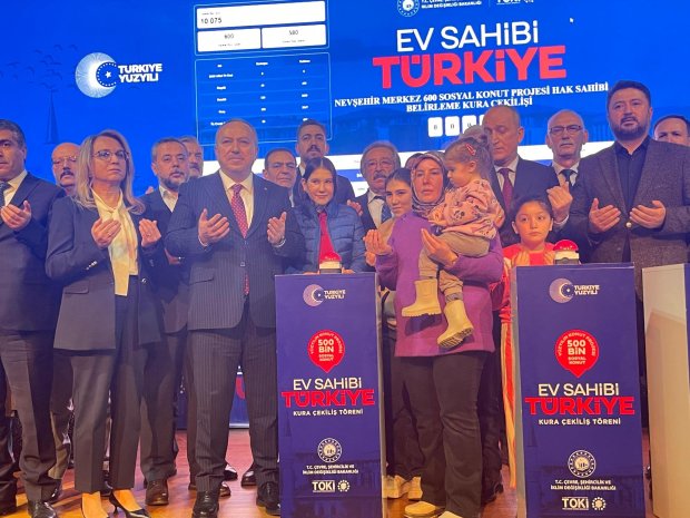 AVANOS 189 TOKİ SOSYAL KONUT KURA ÇEKİMİ YOĞUN KATILIMLA GERÇEKLEŞTİRİLDİ