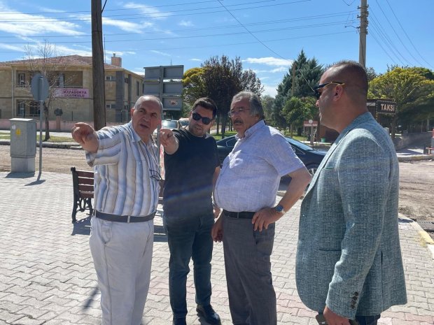 Belediye Başkanımız Mustafa Kenan Sarıtaş, Belediye ekiplerimizce ilçemiz genelinde gerçekleştirilen çalışmaları yerinde inceledi.