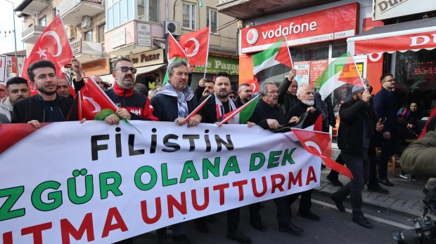 FİLİSTİN’E DESTEK YÜRÜYÜŞÜNDE AVANOS TEK YÜREK OLDU