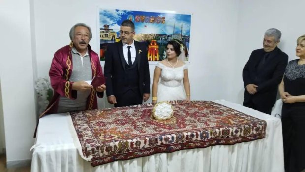 Belediye Başkanımız Mustafa Kenan Sarıtaş, belediye personelleri Yaşar Göçmen ve Buket Balta’nın nikahlarını kıydı.