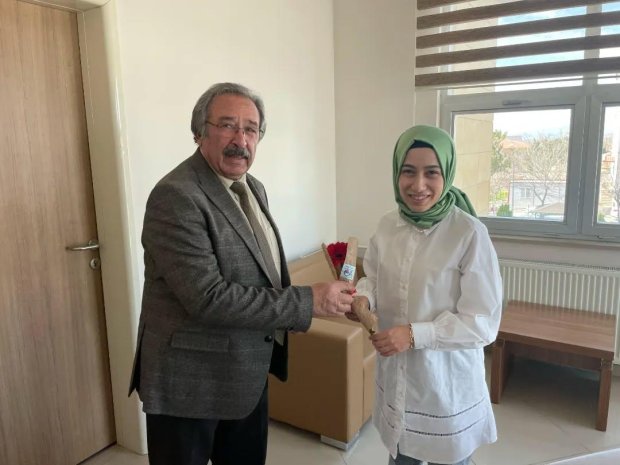 Belediye Başkanımız Sayın Mustafa Kenan Sarıtaş, 14 Mart Tıp Bayramı Dolayısıyla Sağlık Çalışanlarını Ziyaret Etti.