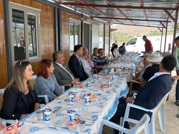 Belediye Başkanımız Mustafa Kenan Sarıtaş, ilçemizin Yeni Hükümet Konağının yapım çalışmalarını yürüten müteahhit firmanın düzenlediği yemeğe katıldı.