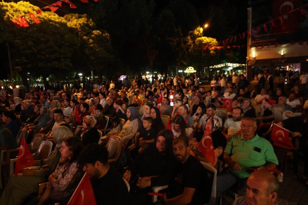 15 TEMMUZ DEMOKRASİ VE MİLLÎ BİRLİK GÜNÜ, İLÇEMİZDE BÜYÜK BİR COŞKU VE ANLAM YÜKLÜ BİR PROGRAMLA ANILDI