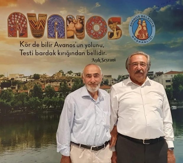 Hemşehrimiz Hasan Karakaş, Belediye Başkanımız Mustafa Kenan Sarıtaş'ı makamında ziyaret etti.