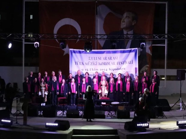 7. ULUSLARARASI TÜRK MÜZİĞİ KOROLAR FESTİVALİ AVANOS'TA GERÇEKLEŞTİRİLDİ.