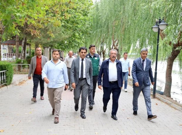 DSİ Kayseri Bölge Müdürü Rahmi Şahin Belediye Başkanımız Mustafa Kenan Sarıtaş'ı ziyaret ettiler.