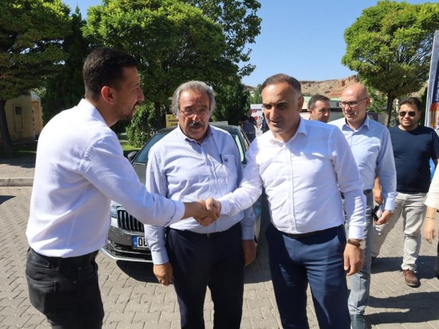 Kültür ve Turizm Bakanlığı Kütüphaneler ve Yayımlar Genel Müdürü Taner Beyoğlu, Belediye Başkanımız Mustafa Kenan Sarıtaş ile birlikte Eski Avanos Lisesinde incelemelerde bulundu.