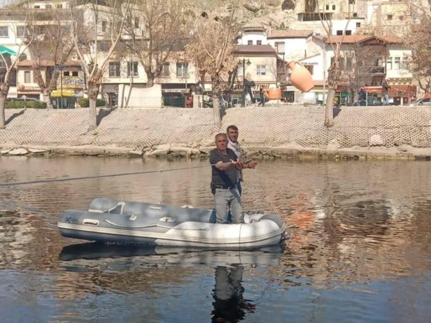 Kazların kuluçka dönemi öncesinde ada da temizlik ve yuva yapım çalışmaları başlatıldı