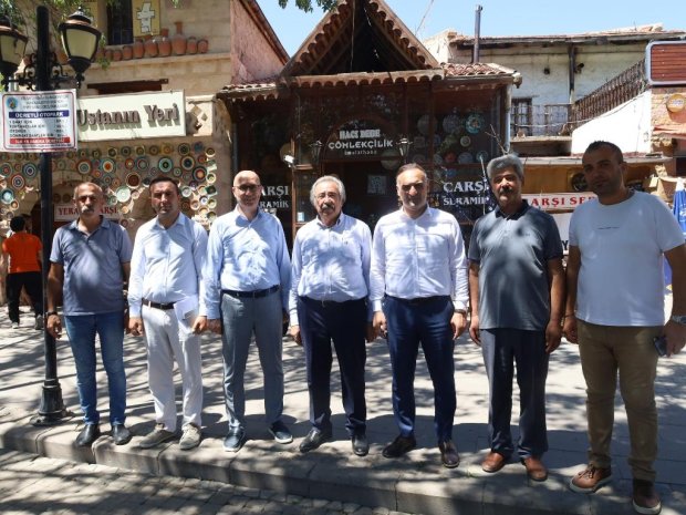 Kültür ve Turizm Bakanlığı Kütüphaneler ve Yayımlar Genel Müdürü Taner Beyoğlu, Belediye Başkanımız Mustafa Kenan Sarıtaş ile birlikte Eski Avanos Lisesinde incelemelerde bulundu.