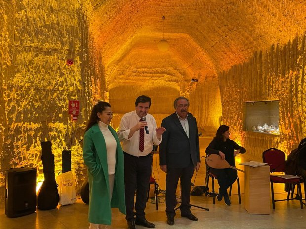 Almanya Kapadokya Kültür Derneği ve Beraberindeki Heyet Belediye Başkanımızı Ziyaret Etti.