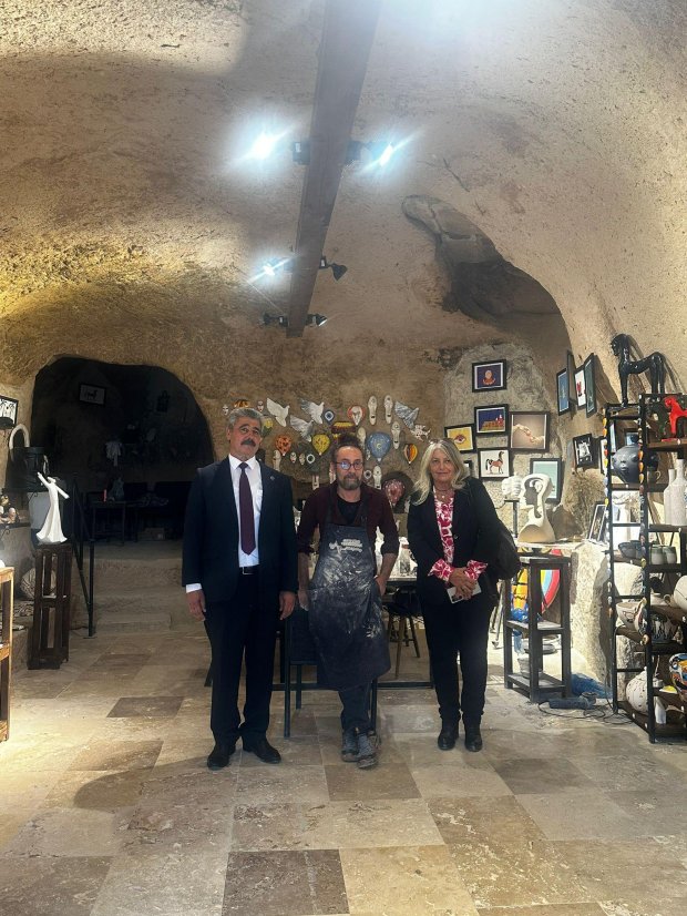 Avrupa Uluslararası Seramik Rotası Direktörü Sayın Benedetta Diamanti, belediyemizi ziyaret etti.