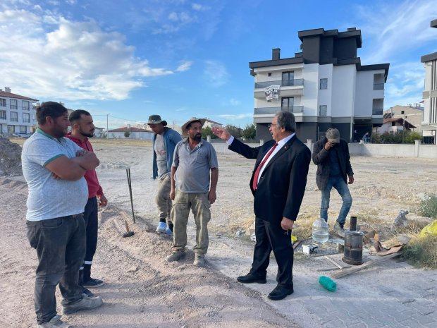 Belediye Başkanımız Sayın Mustafa Kenan Sarıtaş, belediyemiz tarafından ilçemiz genelinde sürdürülen çalışma alanlarını ziyaret ederek incelemelerde bulundu.