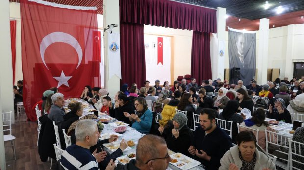 8 MART DÜNYA KADINLAR GÜNÜ’NDE ANLAMLI İFTAR BULUŞMASI