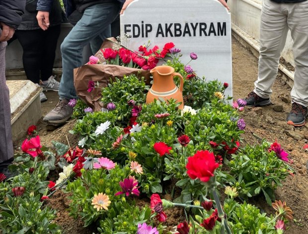Belediye Başkanımız Sn. Mustafa Kenan Sarıtaş, Edip Akbayram’ın cenaze törenine katıldı.