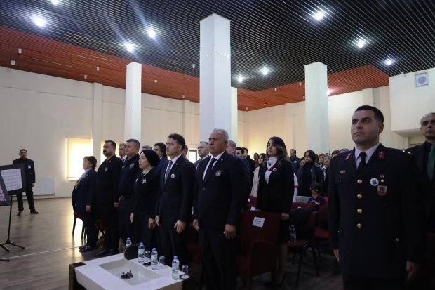 Belediyemiz toplantı salonunda, 10 Kasım Atatürk’ü Anma Günü dolayısıyla anma programı düzenlendi.