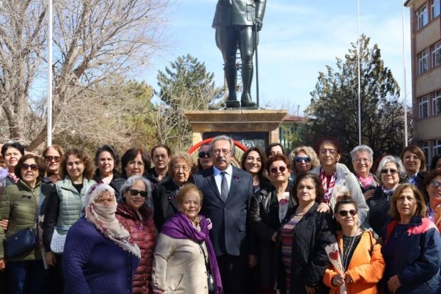 Belediye Başkanımız Sn. Mustafa Kenan Sarıtaş, 8 Mart Dünya Kadınlar Gününde Atatürkçü Düşünce Derneği Avanos Şubesi tarafından düzenlenen törene katıldı.