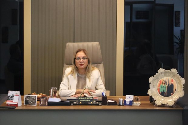 TBMM MHP Grup Başkan Vekili ve Nevşehir Milletvekilimiz Sayın Prof. Dr. Filiz Kılıç, Nevşehir MHP İl Başkanı Sayın Adnan Doğu ile birlikte Belediye Başkanımız Sayın Mustafa Kenan Sarıtaş’ı ziyaret etti.