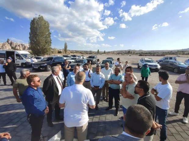 Belediye Başkanımız Mustafa Kenan Sarıtaş, il protokolü ile birlikte Assuva Uzay ve Havacılık Savunma Sanayi tarafından ilçemizde kurulacak drone fabrikasında üretilecek cihazların test sürüşlerine katıldı.
