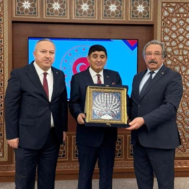 Başkan Sarıtaş, Katar Büyükelçisi Mehmet Mustafa Göksu'yu Makamında Ziyaret Etti.