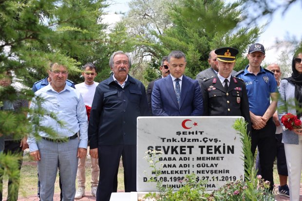 15 TEMMUZ DEMOKRASİ VE MİLLÎ BİRLİK GÜNÜ'NDE AZİZ ŞEHİTLERİMİZ DUALARLA YÂD EDİLDİ