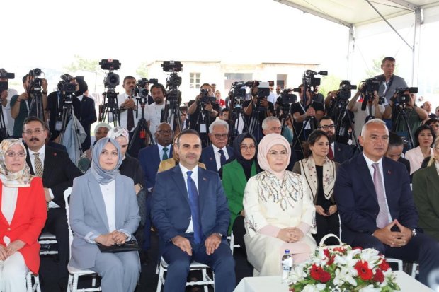 Cumhurbaşkanımız Sayın Recep Tayyip Erdoğan'ın eşi Sayın Emine Erdoğan Hanımefendi ilimize gelerek "Anadoludakiler Kapadokya Pazarı Açılışı ve Türk Mutfağı Haftası Etkinlikleri"ne katıldı.