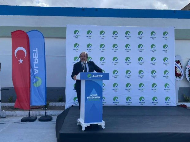 Belediye Başkanımız Mustafa Kenan SARITAŞ, Ankara - Kayseri yolu üzeri Çalış Kasabamızda faaliyete başlayan Azimli Petrol isimli işyerinin açılış törenine katıldı.