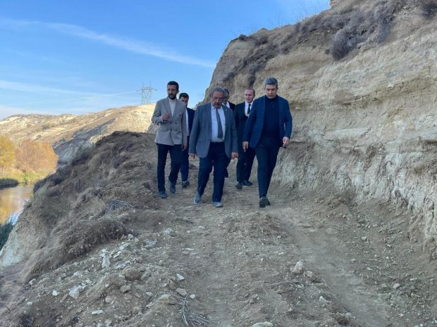 Kapadokya Alan Başkanımız Sayın Cem Aslanbay, Teknik Başkan Yardımcısı Sayın Lütfü Bilgin ve İdari Başkan Yardımcısı Sayın Dr. Hasan Şanlı, Belediye Başkanımız Sayın Mustafa Kenan Sarıtaş’a ziyarette bulundu.