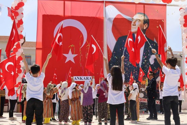23 Nisan Ulusal Egemenlik ve Çocuk Bayramı Avanos’ta Coşkuyla Kutlandı