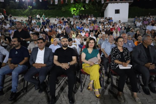 Avanos Amatör Türk Sanat Müziği Korosu Birbirinden Güzel Eserlerle Gönülleri Mest Etti