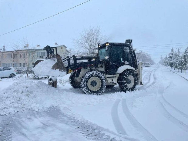 Hemşehrilerimizin ulaşım güvenliği için tüm ekiplerimizle sahadayız.