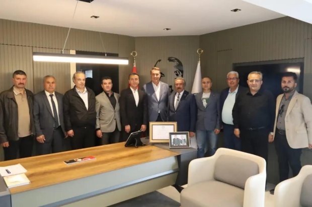 Dorak Holding Yönetim Kurulu Başkanı Ahmet Serdar Körükçü Belediye Başkanımız Mustafa Kenan Sarıtaş'ı Ziyaret Etti.