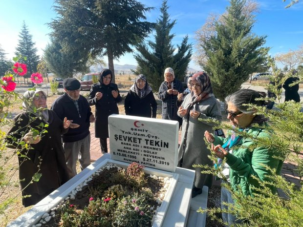 Avanoslu hemşehrimiz Tankçı Uzman Çavuş Şevket Tekin’in şehadetinin 6. yıl dönümü dolayısıyla Mevlid-i Şerif programı düzenlendi.