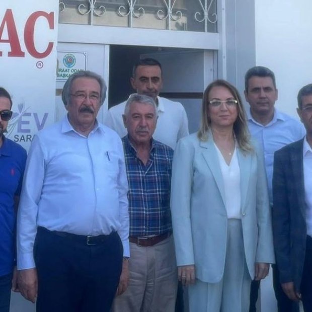 Belediye Başkanımız, Nevşehir Milletvekilimiz TBMM Grup Başkan Vekili Filiz Kılıç ile birlikte Ürgüp Ziraat Odası Başkanı Mustafa Korkmaz’ı ziyaret ettiler.