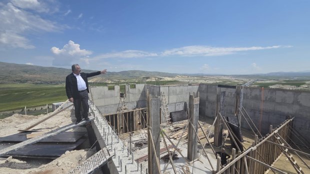 1800 TONLUK YENİ İÇME SUYU DEPOMUZUN İNŞAAT ÇALIŞMALARI SON HIZ DEVAM EDİYOR