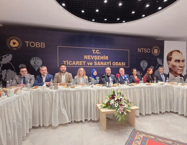 EMNİYET GENEL MÜDÜRÜ OLARAK ATANAN NEVŞEHİR VALİMİZ SAYIN ALİ FİDAN’A VEDA PROGRAMI DÜZENLENDİ