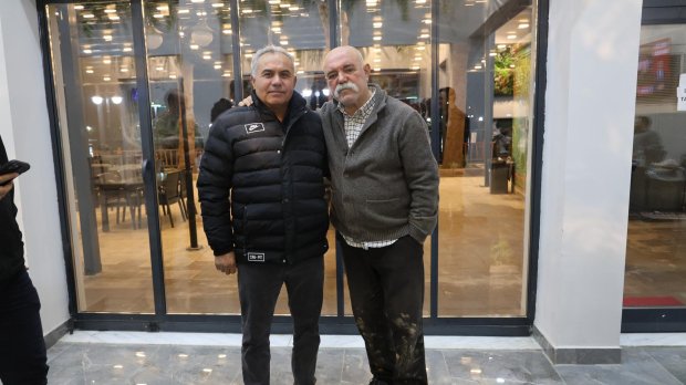Belediye Başkanımız, Avanos’un yetiştirdiği değerli sinema sanatçısı hemşehrimiz Sayın Dr. Ercan Kesal ile ilçemizde çekimlerine başlanan Kıyıdaki Gölge filminin set ekibini belediyemiz Sosyal Tesislerinde ağırladı.