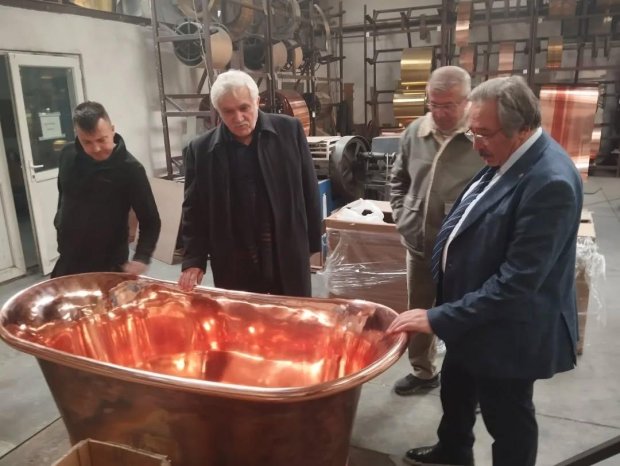 Belediye Başkanımız Sn. Mustafa Kenan Sarıtaş, Boğazlıyan Organize Sanayi Bölgesi'nde faaliyet gösteren Asi Künefe ve Base Metal fabrikalarını ziyaret etti.