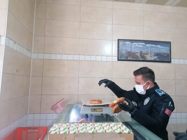 İlçemiz genelinde Zabıta Müdürlüğümüzce ekmek üretimi yapan fırınlarda denetim gerçekleştirildi.