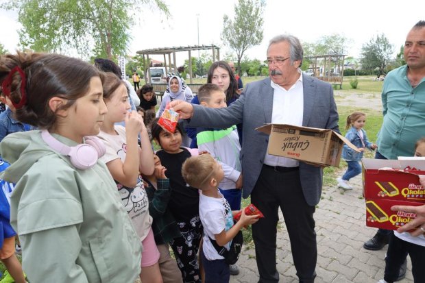Kapadokya At ve Atçılık Kültür Festivali kapsamında çocuklara yönelik Pony Clup midilli atlarıyla ata binme deneyim etkinliği gerçekleştirildi.