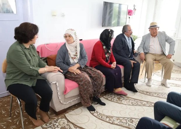 Başkanımız Anneler Günü Münasebetiyle Fedakar Annelerimizi Evlerinde Ziyaret Etti