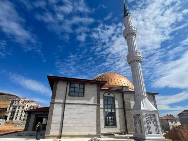 Belediye Başkanımız Sn. Mustafa Kenan Sarıtaş, yapımı tamamlanmak üzere olan Avanos TOKİ Konutları Camii’ni ziyaret ederek incelemelerde bulundu.
