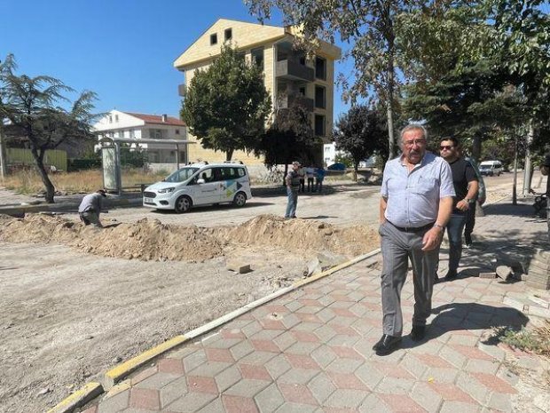 Belediye Başkanımız Mustafa Kenan Sarıtaş, Belediye ekiplerimizce ilçemiz genelinde gerçekleştirilen çalışmaları yerinde inceledi.