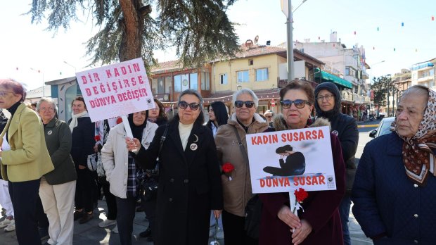 8 MART DÜNYA KADINLAR GÜNÜ KUTLANDI