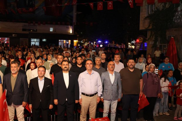 15 TEMMUZ DEMOKRASİ VE MİLLÎ BİRLİK GÜNÜ, İLÇEMİZDE BÜYÜK BİR COŞKU VE ANLAM YÜKLÜ BİR PROGRAMLA ANILDI