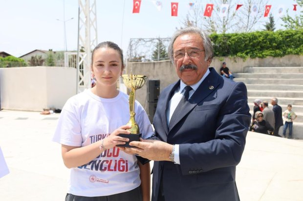 19 Mayıs Atatürk’ü Anma, Gençlik ve Spor Bayramı Coşkuyla Kutlandı
