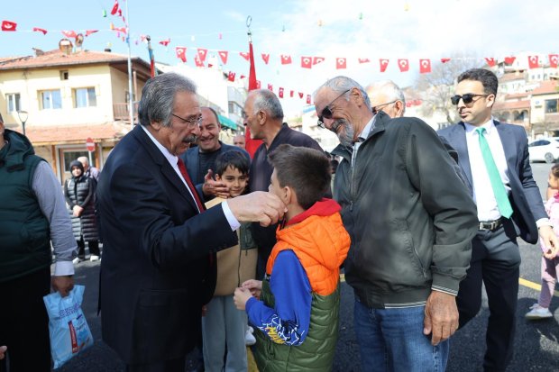 23 NİSAN ULUSAL EGEMENLİK VE ÇOCUK BAYRAMI DOLAYISIYLA ÇELENK TÖRENİ DÜZENLENDİ