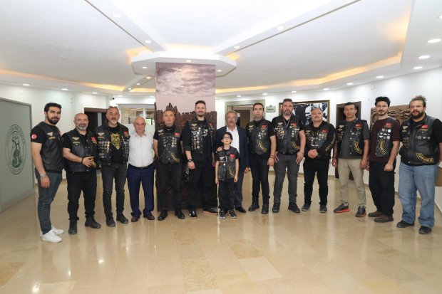 TÜRK RİDERS MOTOSİKLET KULÜBÜ BELEDİYE BAŞKANIMIZI ZİYARET ETTİ