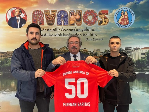 Avanos Anadolu Spor Kulübü Başkanı Sn. Atabey Demirkundak ve Kulüp Antrönörü Sn. Veysel Mutlu Ergün, Belediye Başkanımız Sn. Mustafa Kenan Sarıtaş’ı ziyaret ettiler.